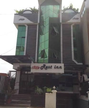 Hotel Rest Inn Chikmagalūr Buitenkant foto